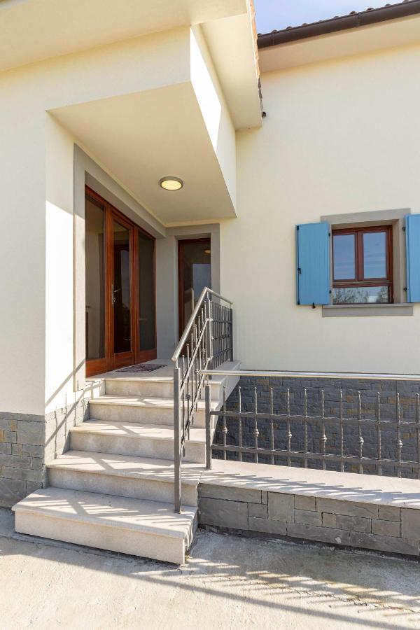 Apartma Koper Pobegi Экстерьер фото
